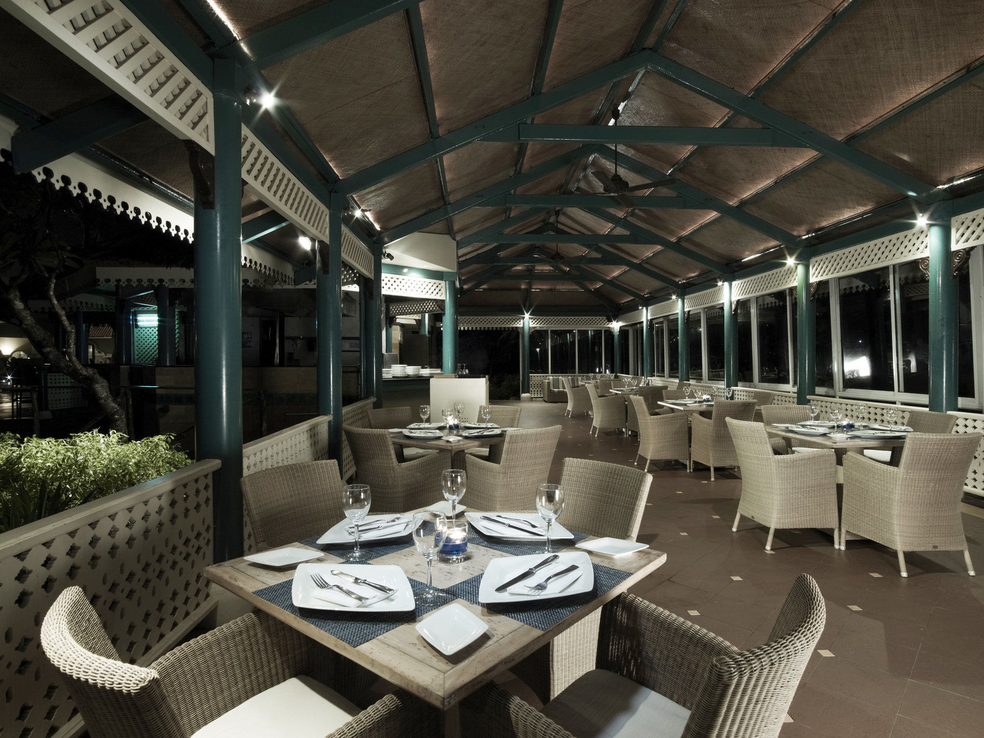 Sinquerim Taj Fort Aguada Resort & Spa, Goa מסעדה תמונה The interior of the restaurant